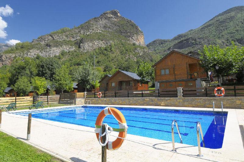 Bungalows La Borda D'Arnaldet Villanova Exterior photo