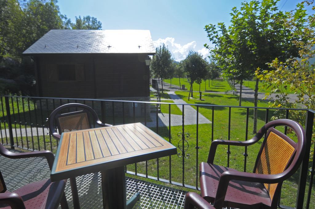 Bungalows La Borda D'Arnaldet Villanova Exterior photo