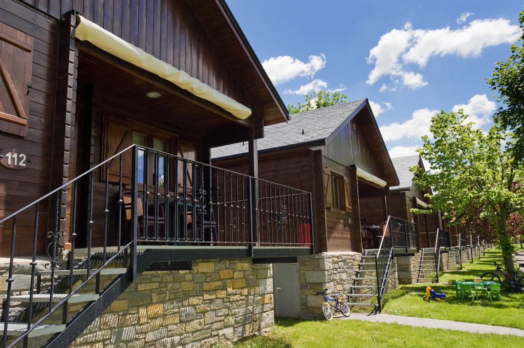 Bungalows La Borda D'Arnaldet Villanova Exterior photo