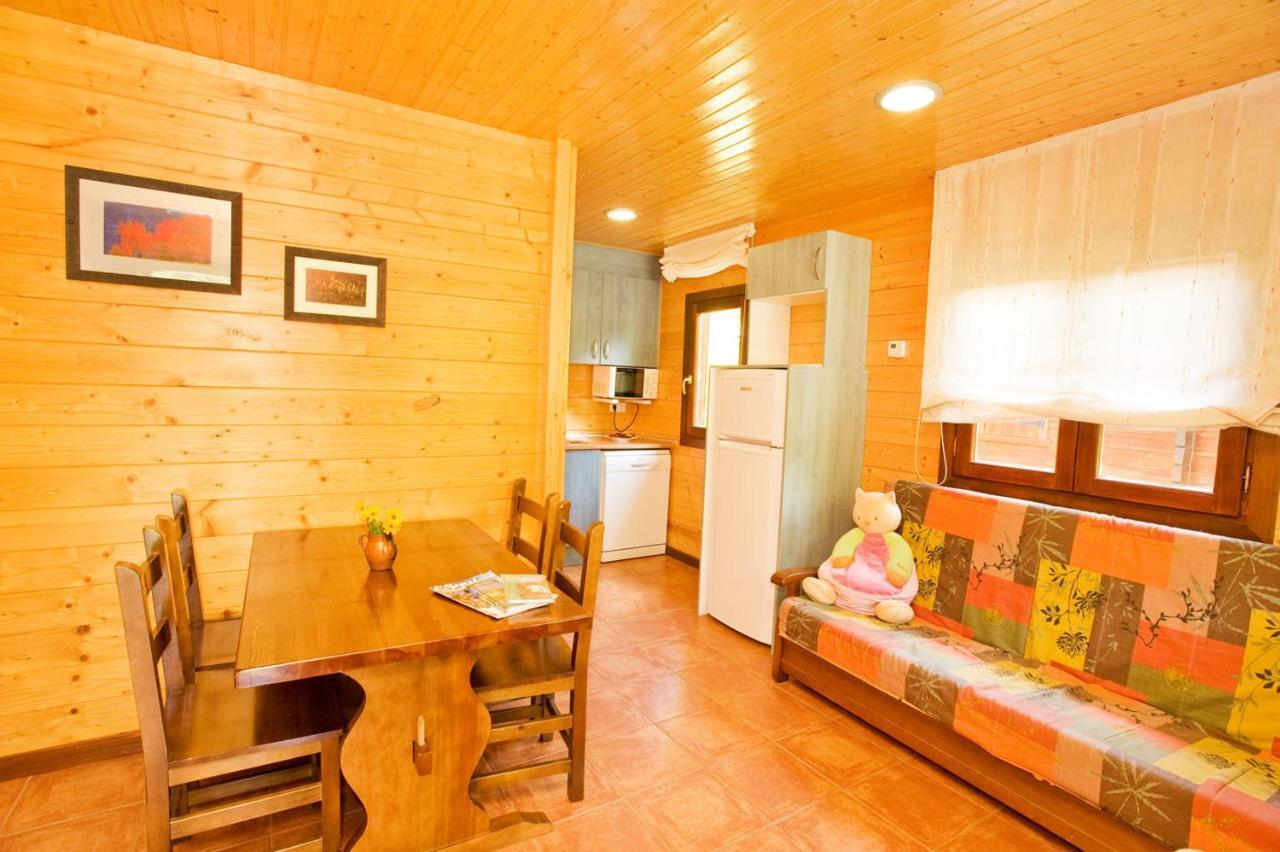 Bungalows La Borda D'Arnaldet Villanova Exterior photo